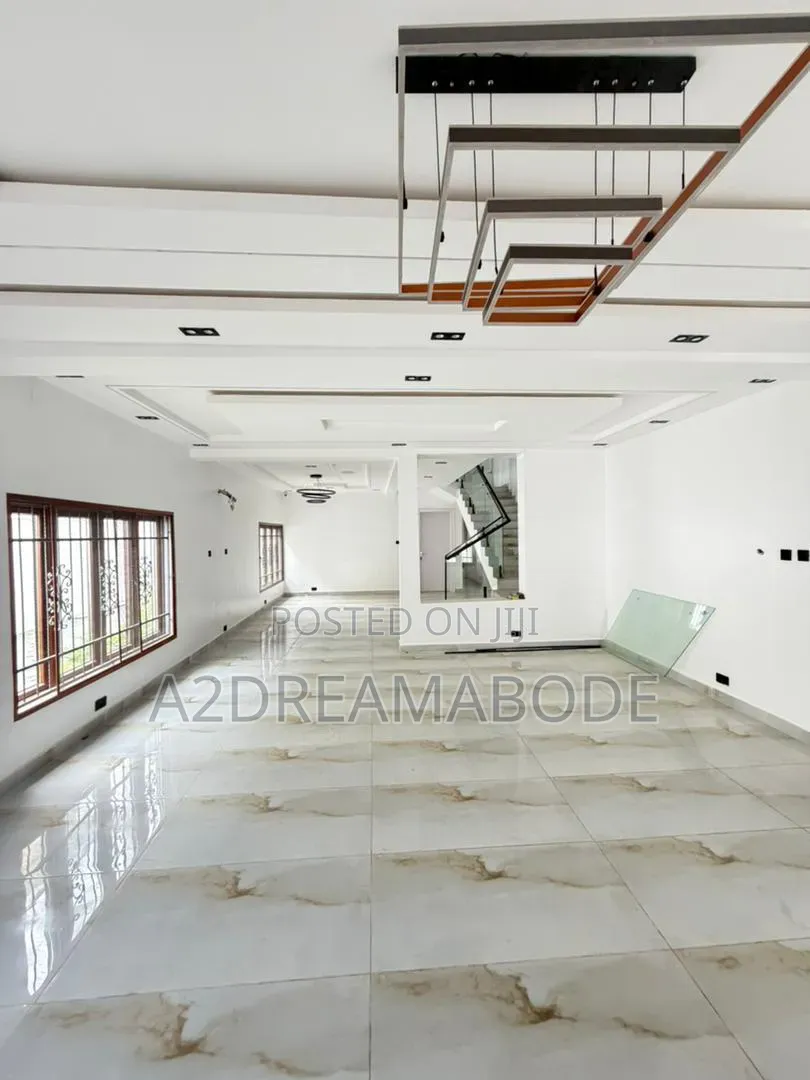 6bdrm Duplex in Ikeja Gra for sale