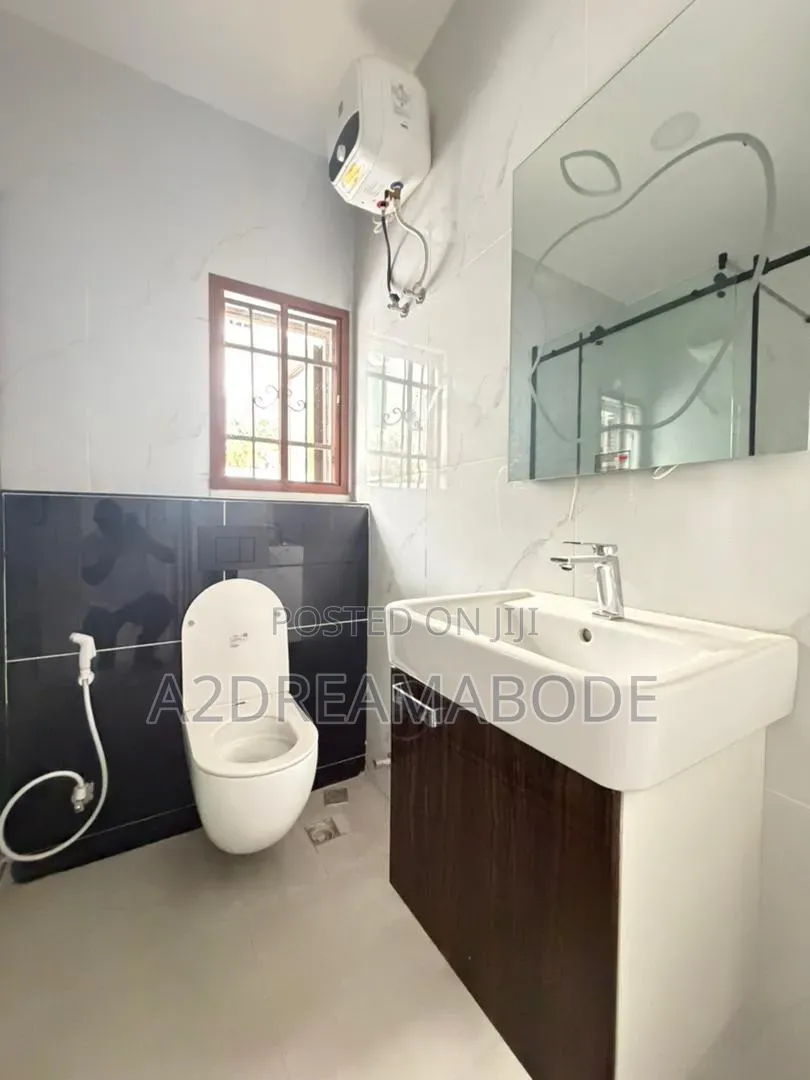 6bdrm Duplex in Ikeja Gra for sale