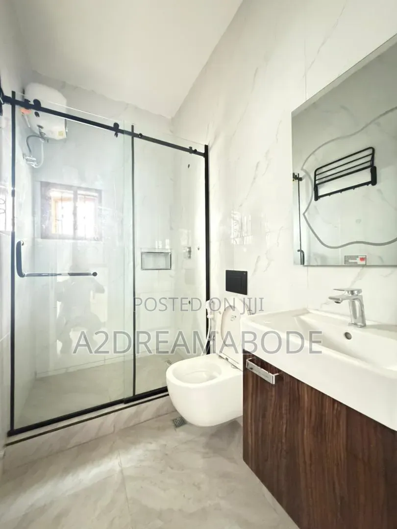 6bdrm Duplex in Ikeja Gra for sale