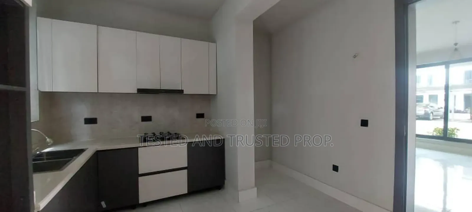 4bdrm Duplex in Illasan, Ikate for rent