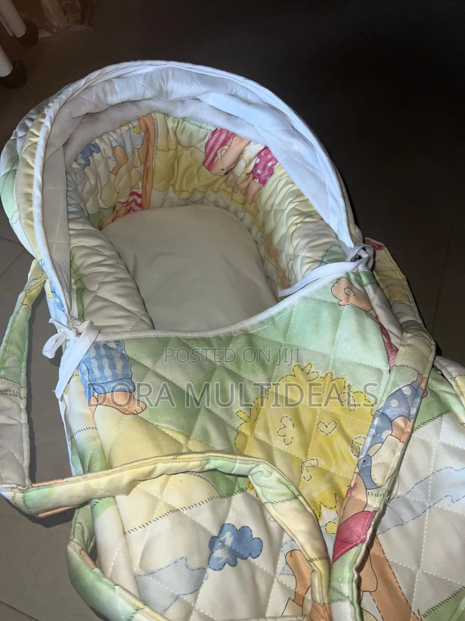 Baby Bassinet With Mattress and Handle