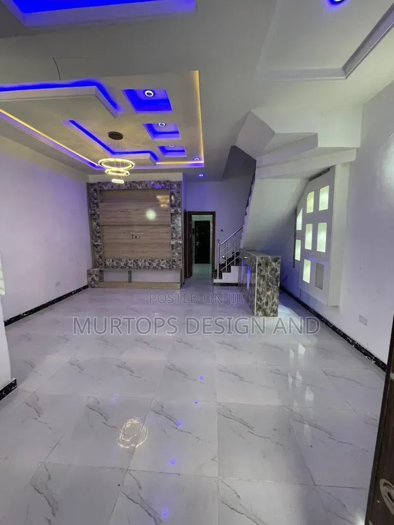 4bdrm Townhouse/Terrace in Lekki Phase 2 for sale