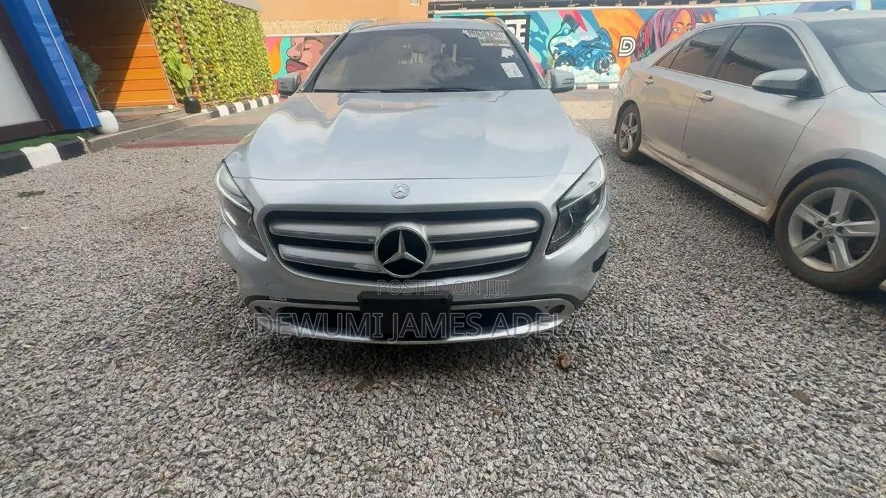 Mercedes-Benz GLA 250 2016 Silver