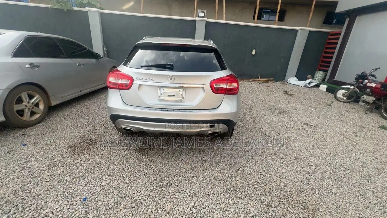 Mercedes-Benz GLA 250 2016 Silver
