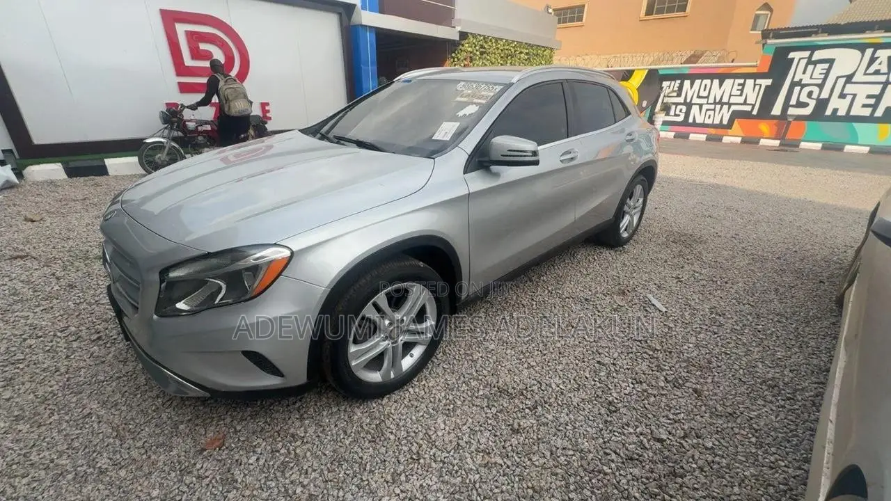 Mercedes-Benz GLA 250 2016 Silver