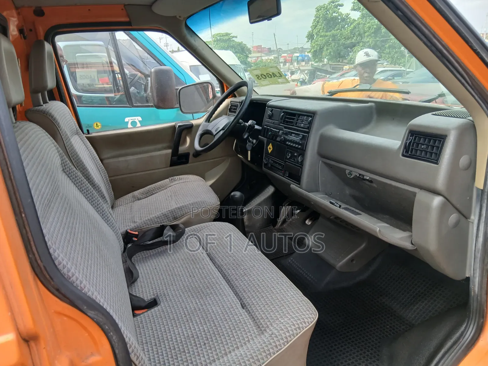 Volkswagen Transporter 2005 Orange