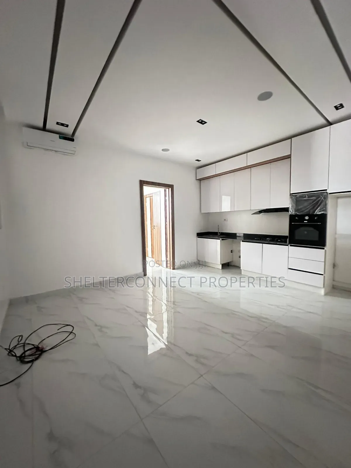 1bdrm Apartment in Lekki Phase 1 for sale