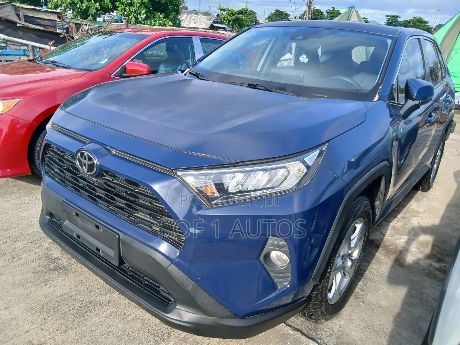Toyota RAV4 LE FWD 2020 Blue