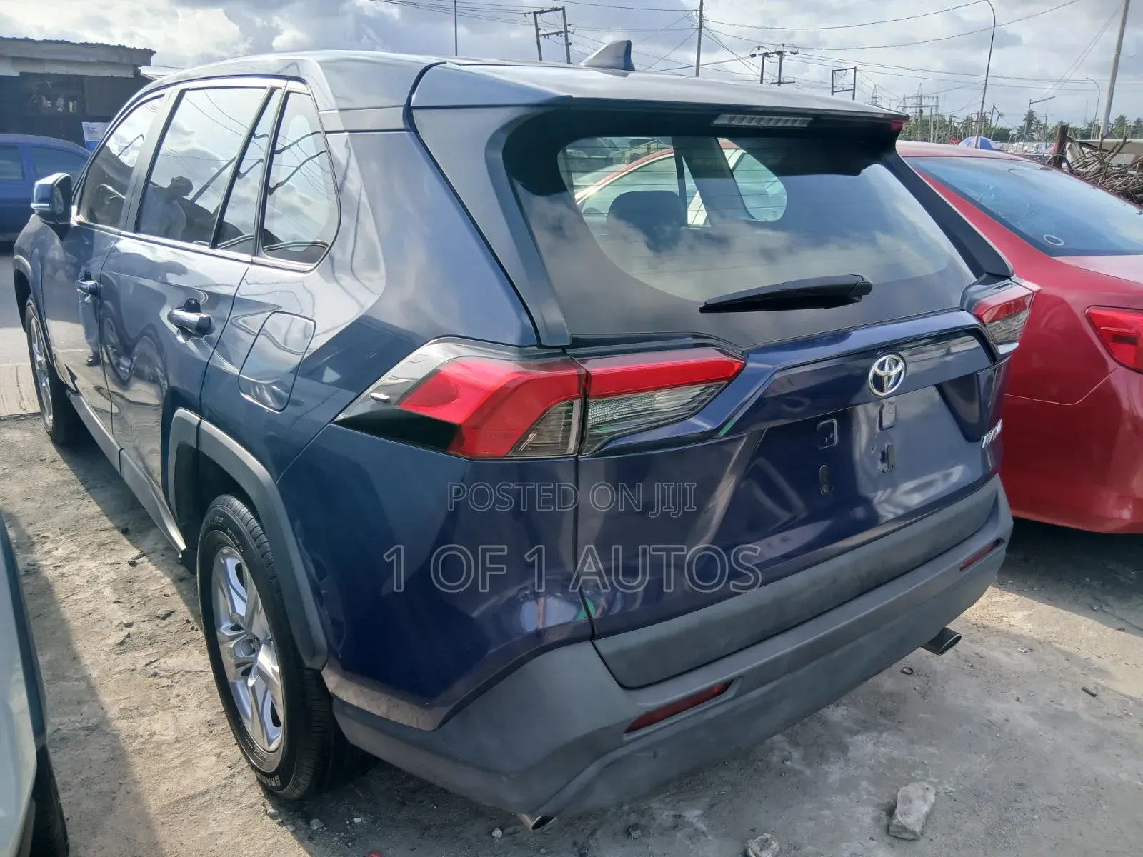 Toyota RAV4 LE FWD 2020 Blue