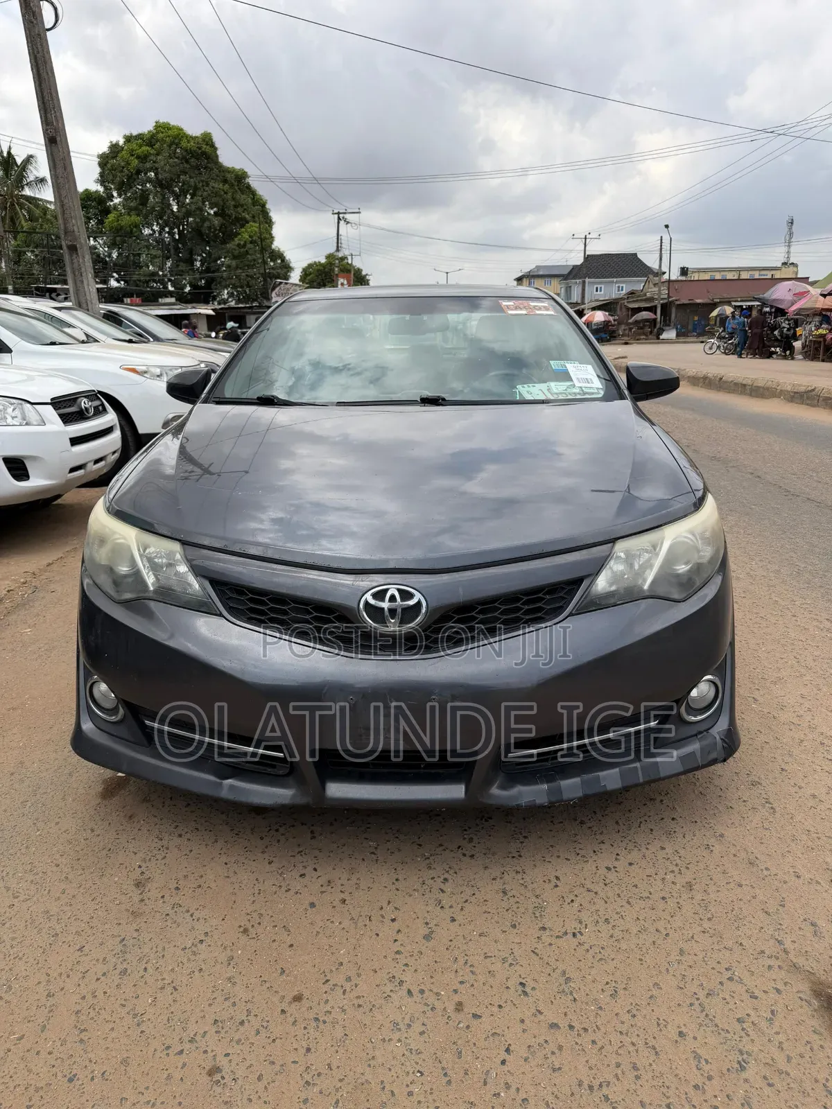 Toyota Camry SE V6 4dr Sedan (3.5L 6cyl 6A) 2013 Gray