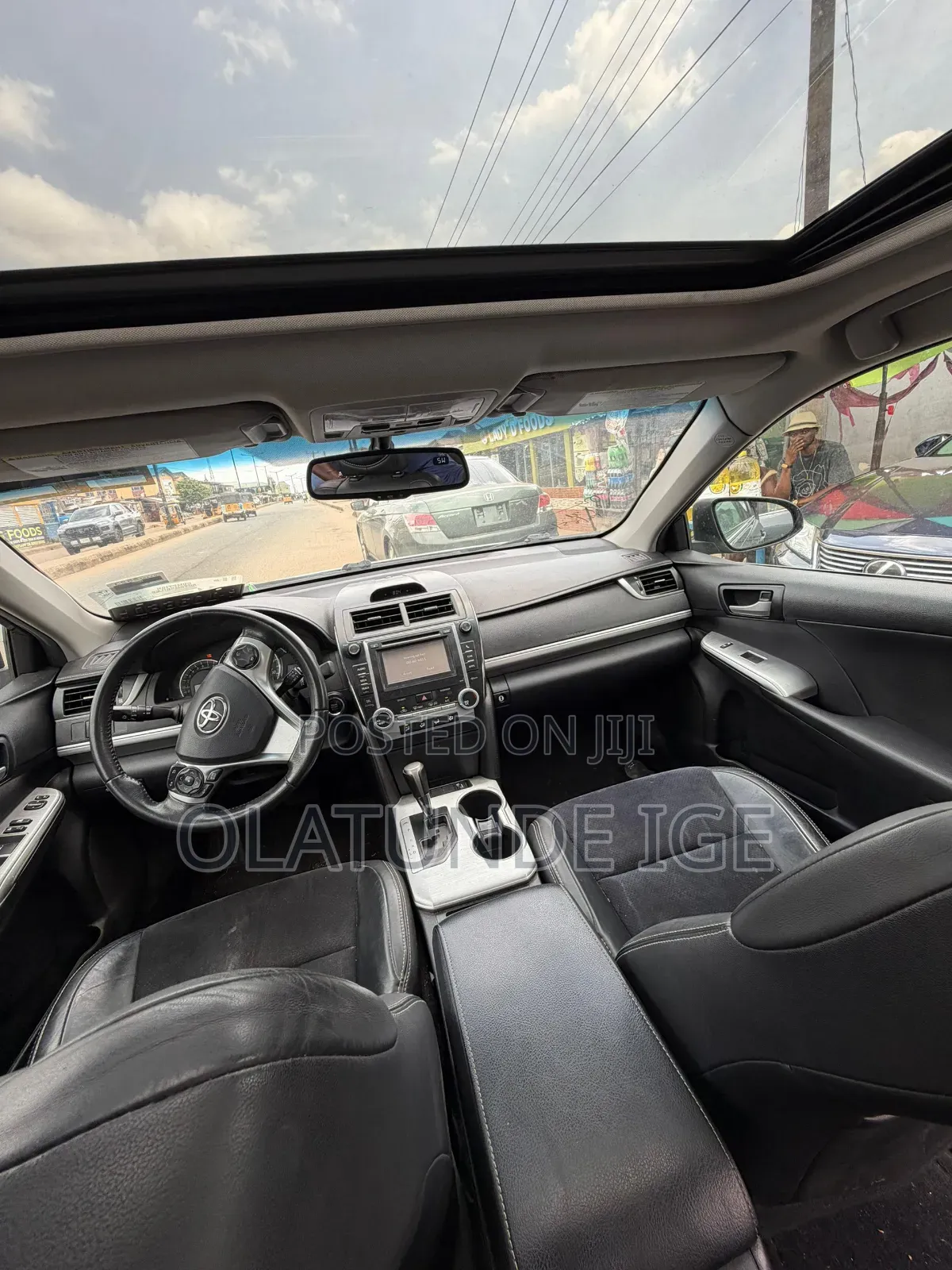 Toyota Camry SE V6 4dr Sedan (3.5L 6cyl 6A) 2013 Gray