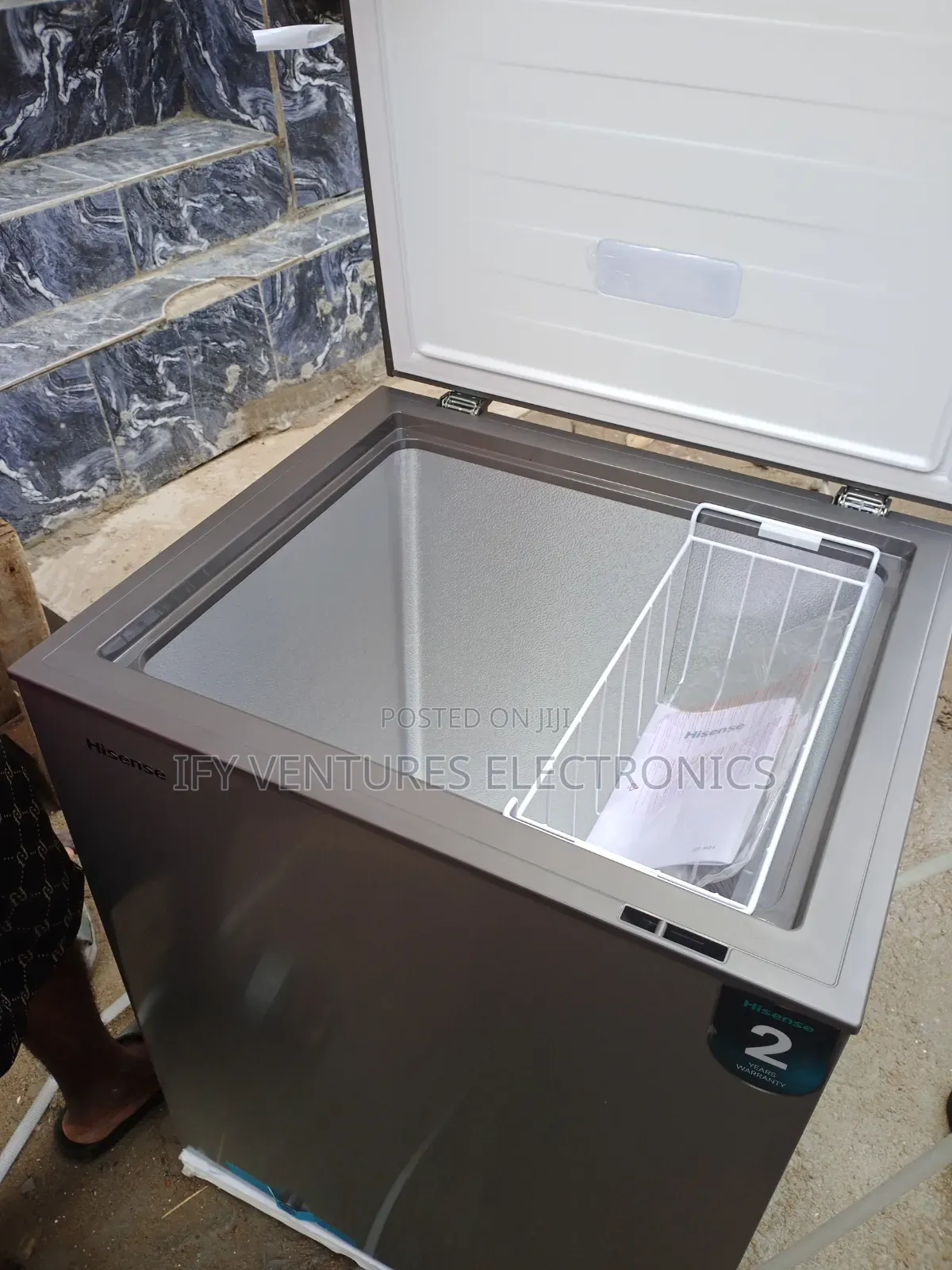 142 Liters Hisense Chest Freezer With 2 Years Warranty, Silver Color