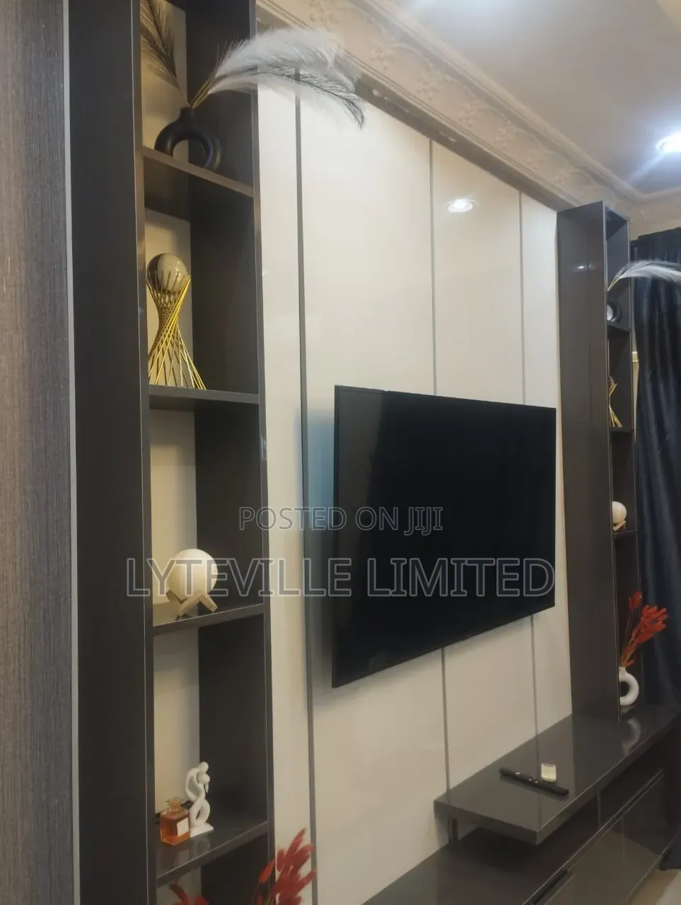Clean 2 Bedroom Apartment
