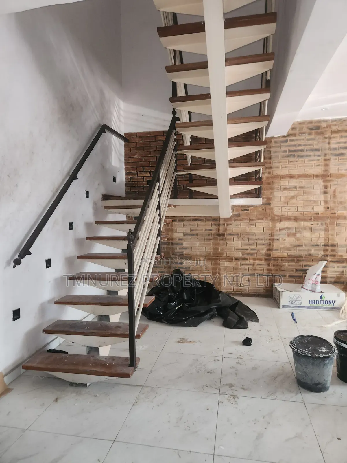 3bdrm Apartment in Osapa london for rent