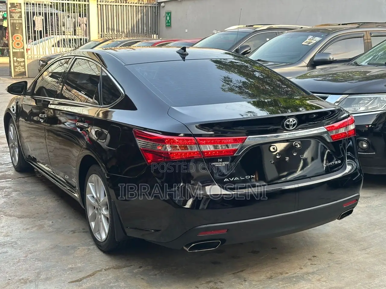 Toyota Avalon Limited 4dr Sedan (3.5L 6cyl 6A) 2015 Black