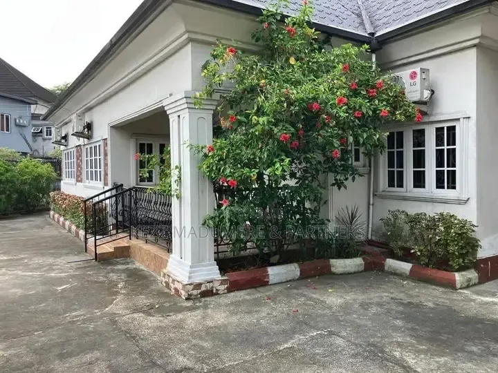 3bdrm Bungalow in Doxa , Dr Peter, Trans Amadi for sale