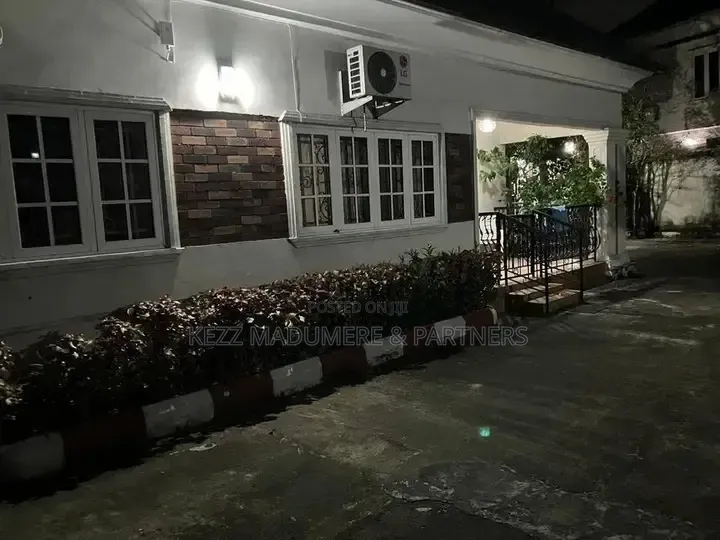 3bdrm Bungalow in Doxa , Dr Peter, Trans Amadi for sale
