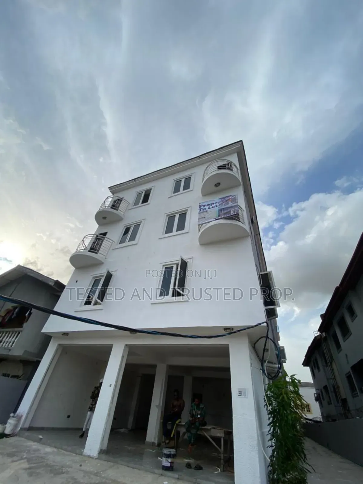 2bdrm Apartment in Osapa for rent