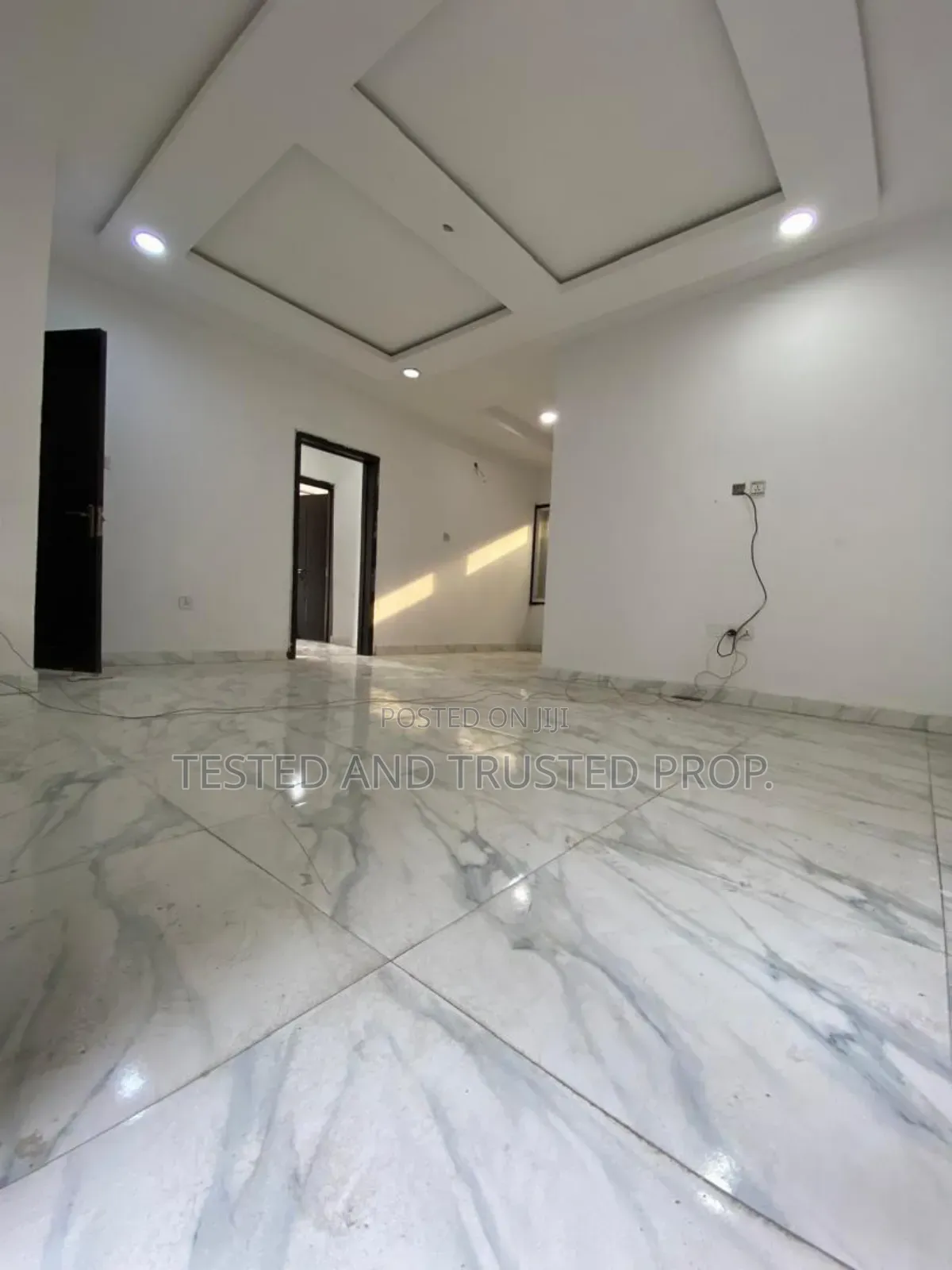 2bdrm Apartment in Osapa for rent