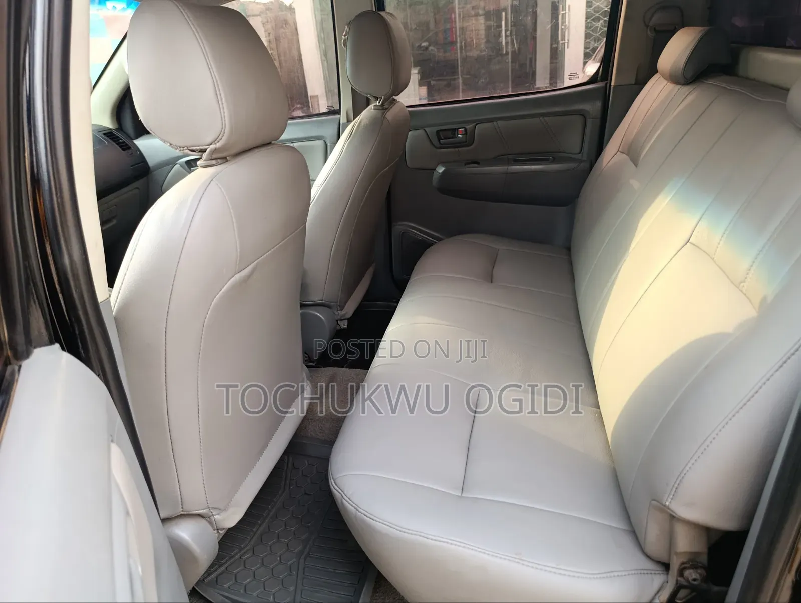 Toyota Hilux 2012 Black