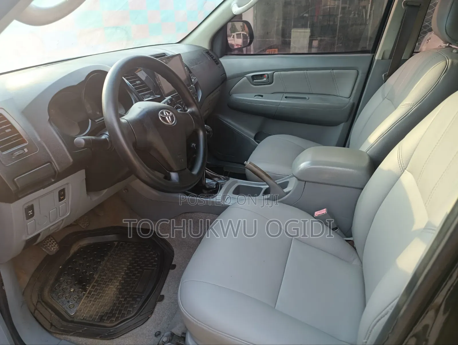Toyota Hilux 2012 Black