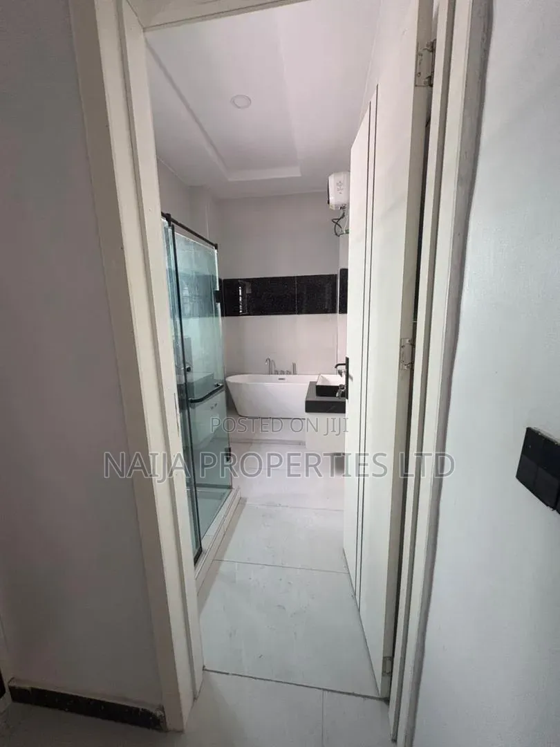 4bdrm Duplex in Lekki Palm City, Ado / Ajah for rent