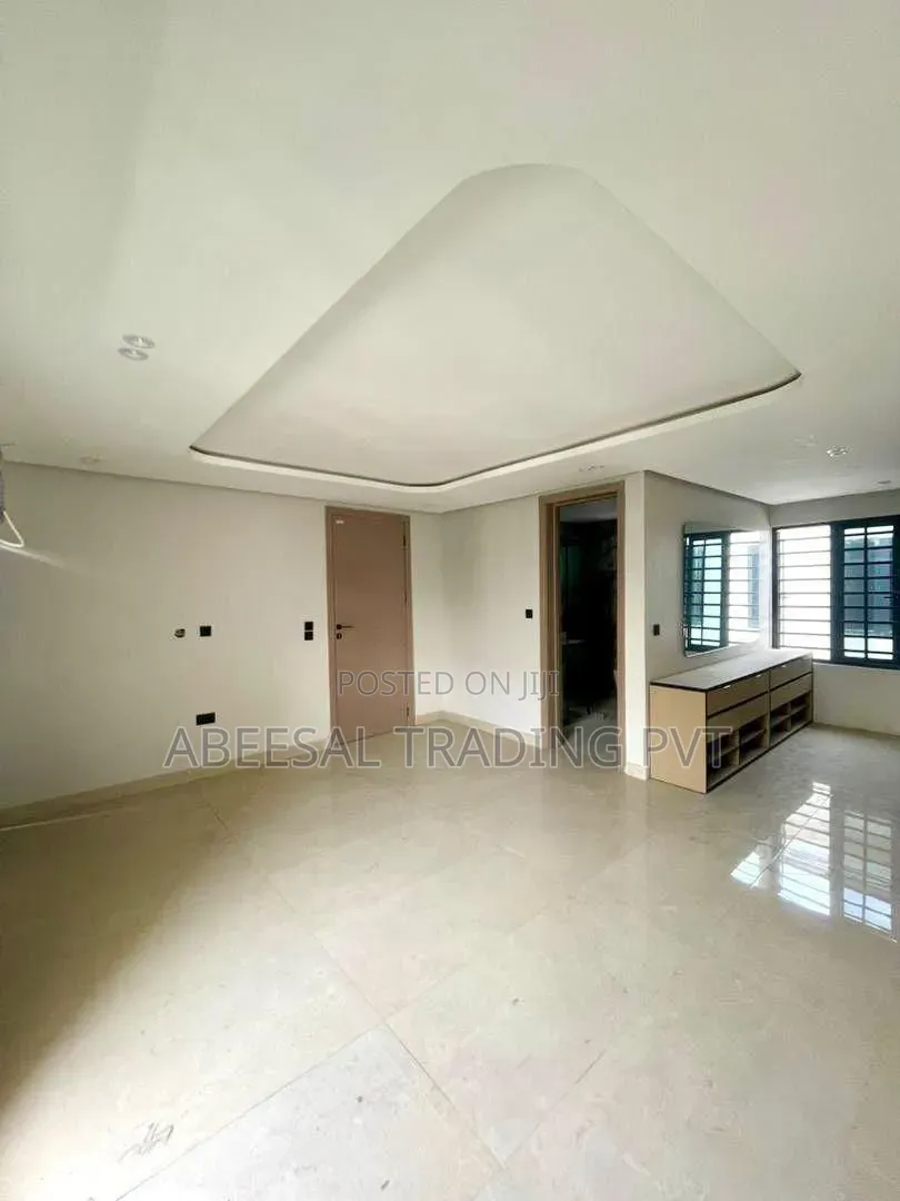 4bdrm Townhouse/Terrace in Lekki for sale