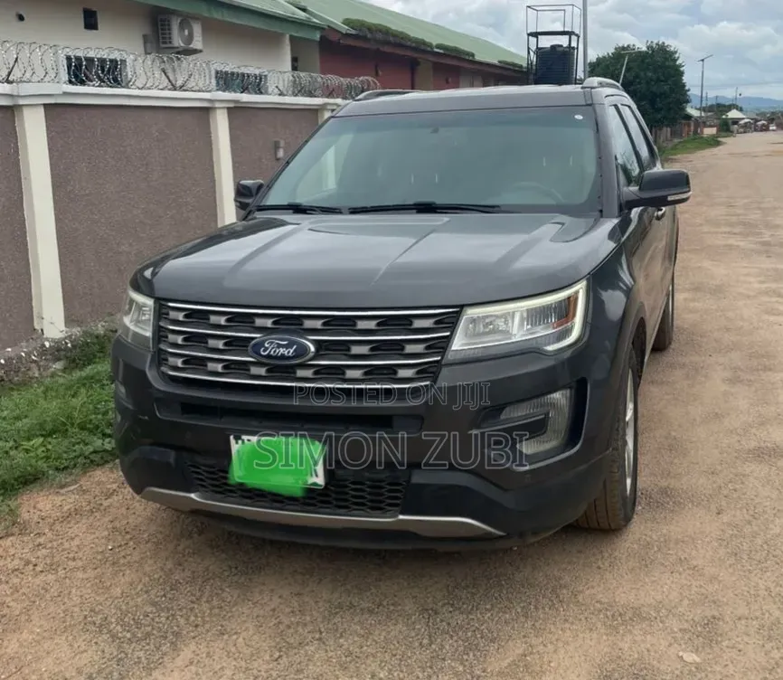 Ford Explorer 2018 Gray