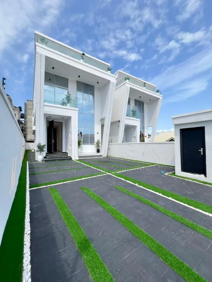 5bdrm Duplex in Ologolo for sale