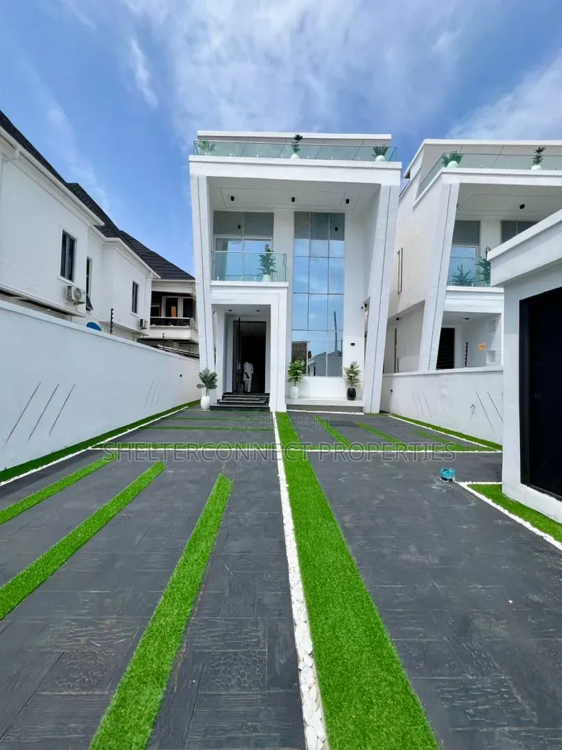 5bdrm Duplex in Ologolo for sale