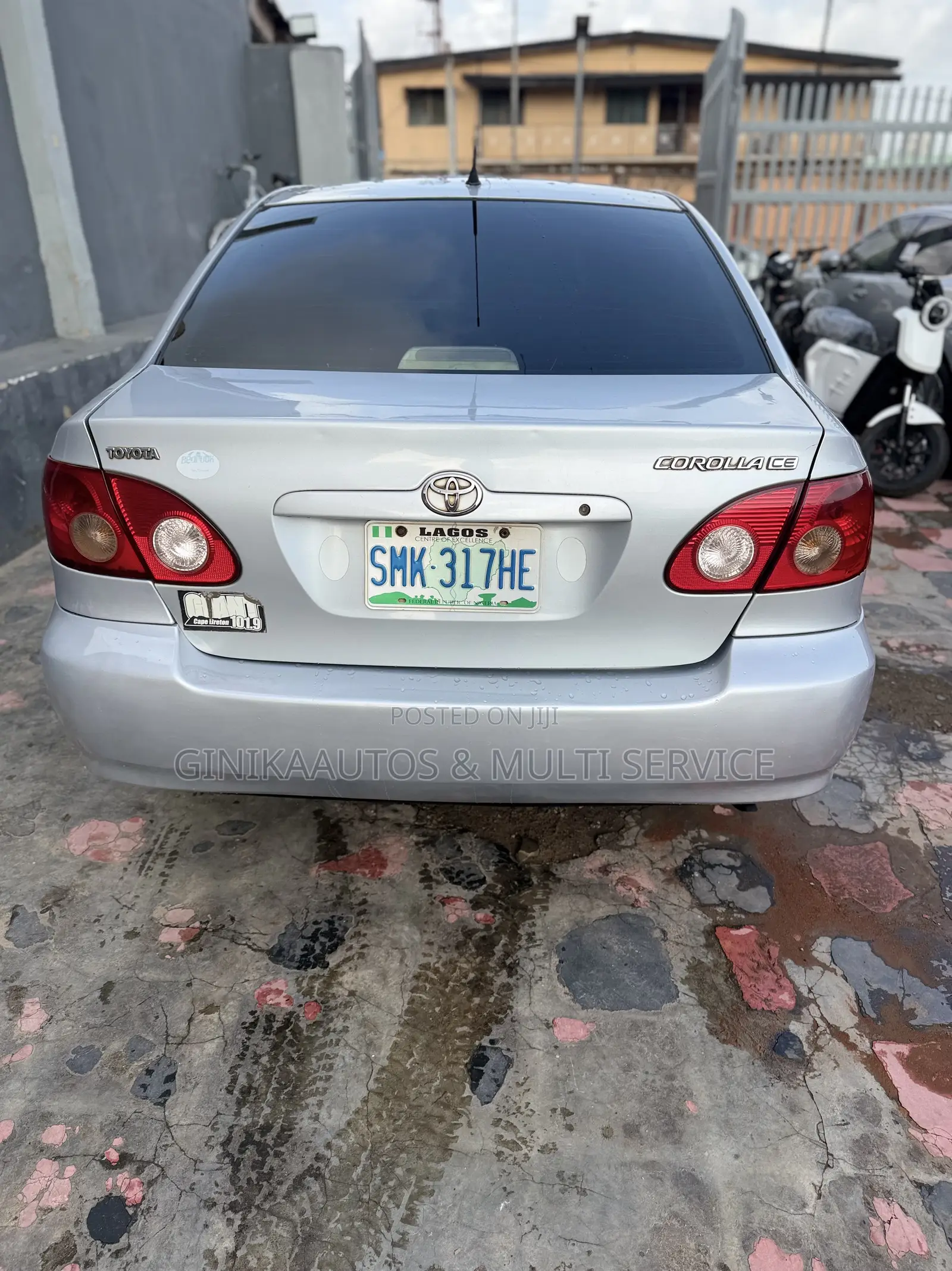 Toyota Corolla LE 2005 Silver