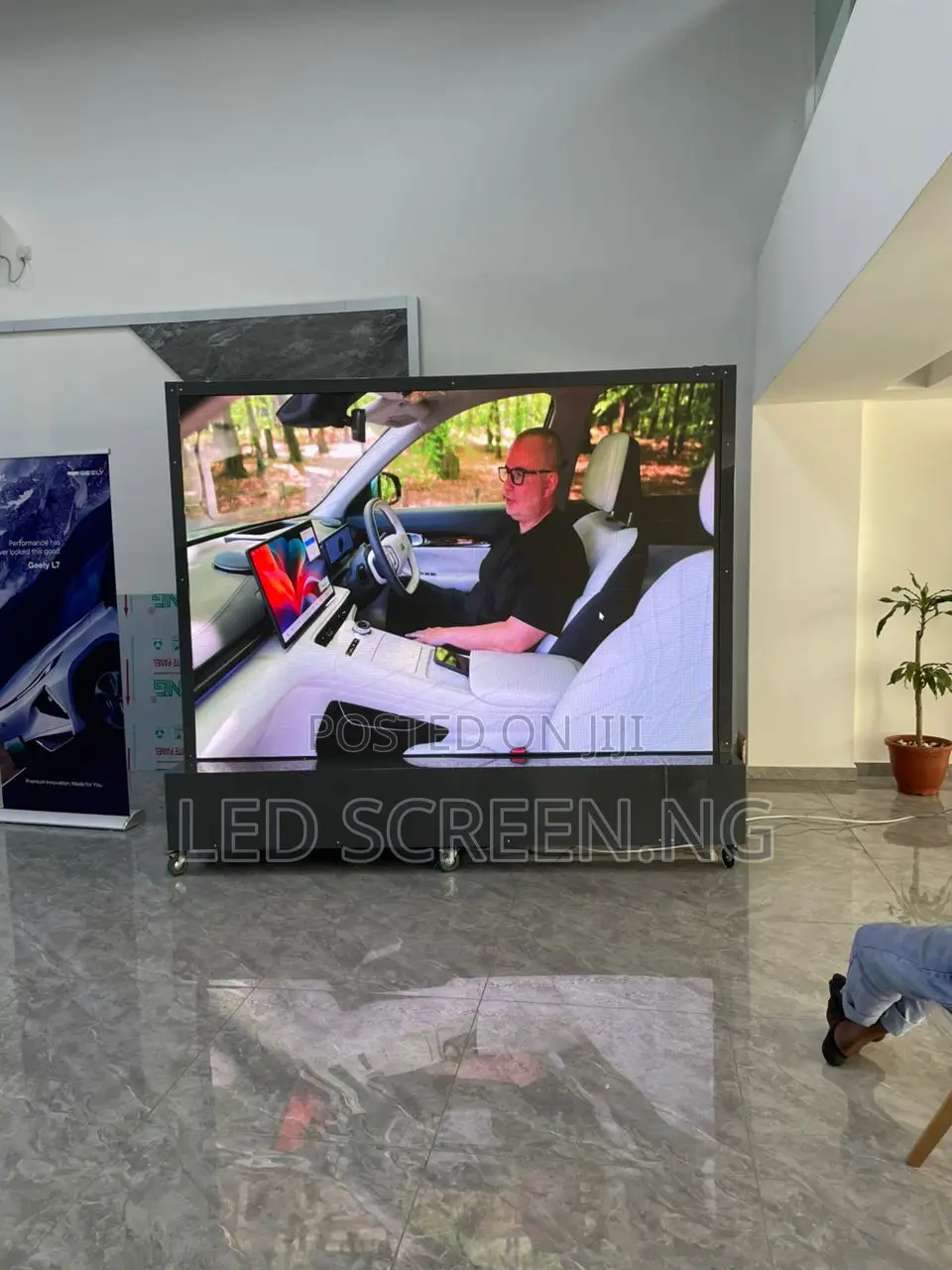 Movable Led Screen 4 Work Space