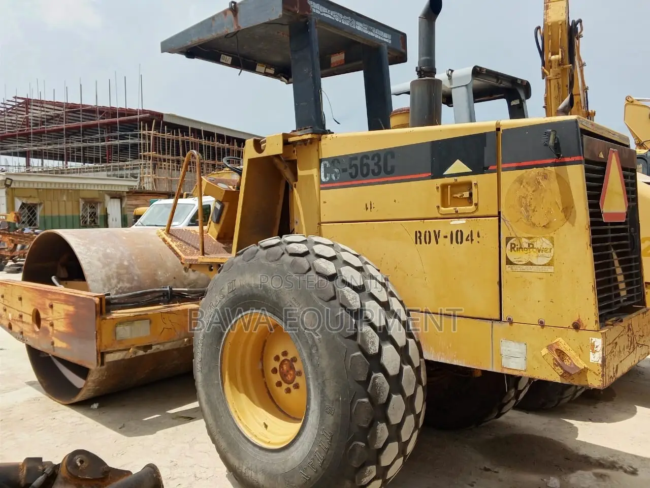 Caterpillar Vibratory Roller Cs-563c