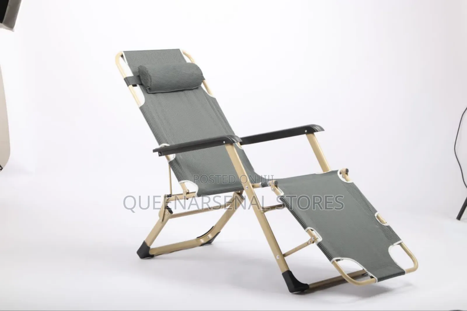 Foldable and Adjustable Relaxing Chair