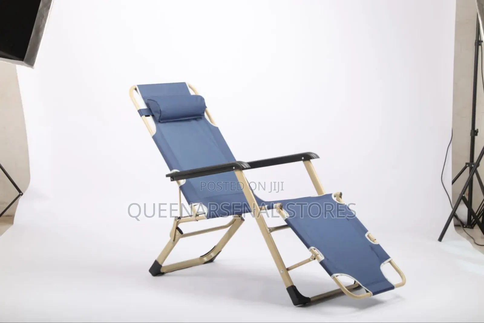 Foldable and Adjustable Relaxing Chair
