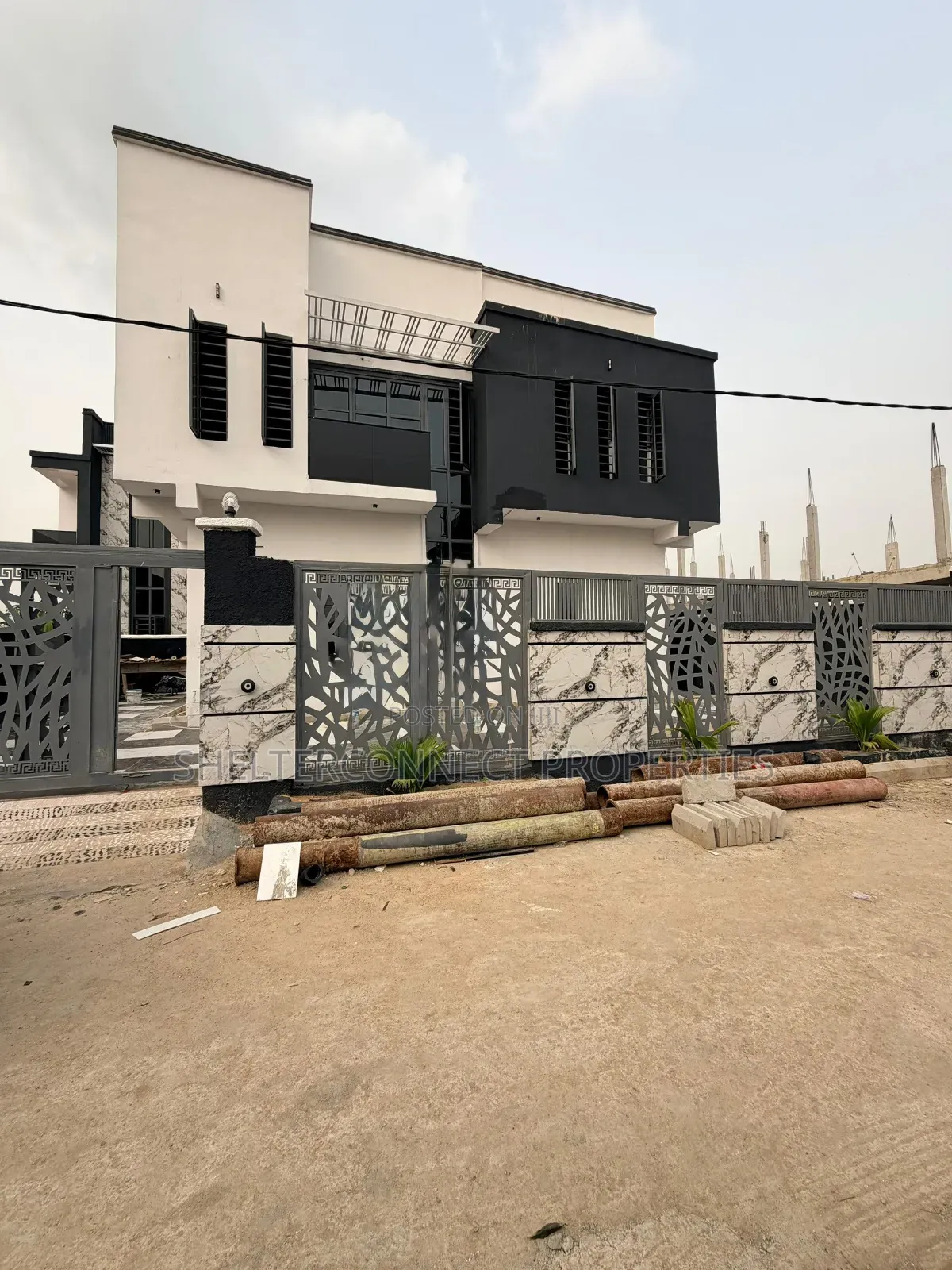 4bdrm Duplex in LSDPC Maryland Estate for sale