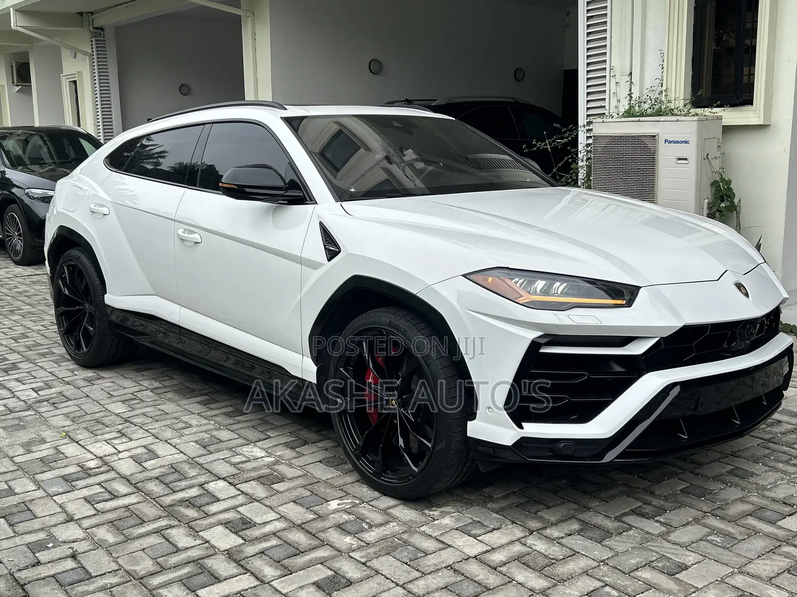 Lamborghini Urus Base 2019 White