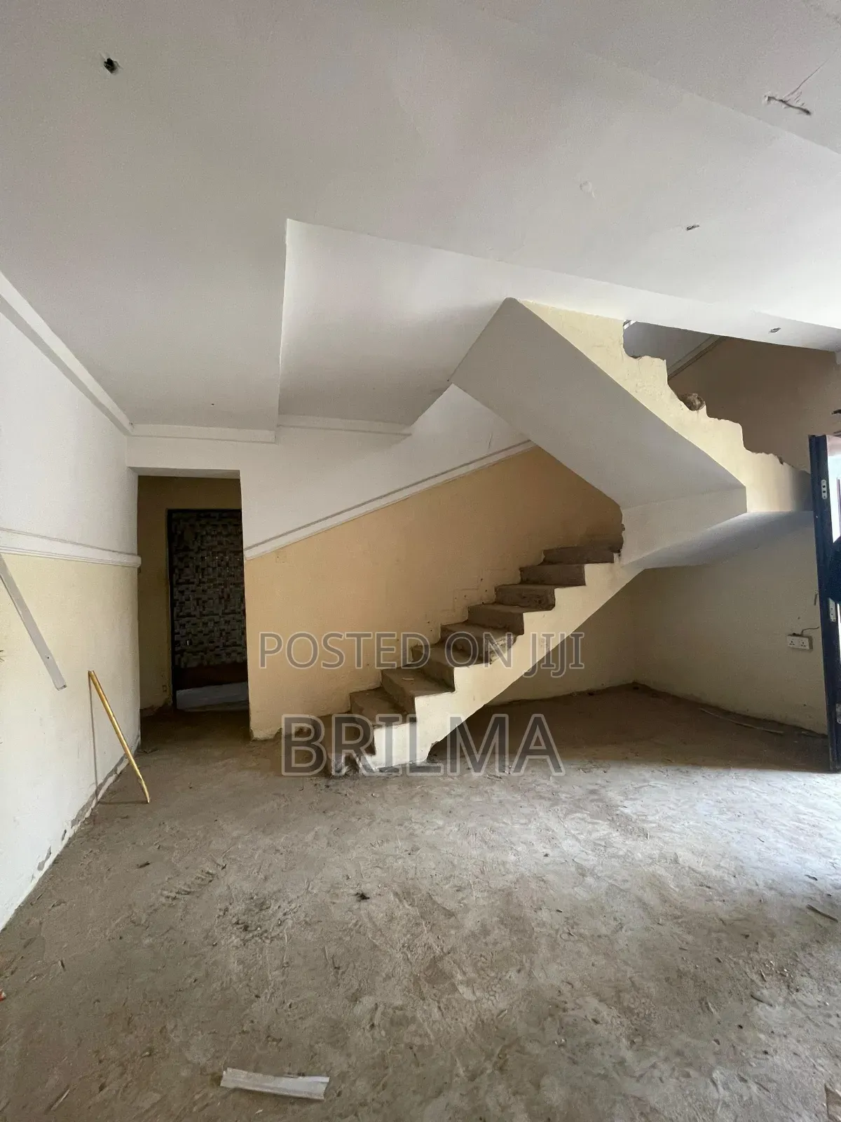 4bdrm Duplex in Kado for sale