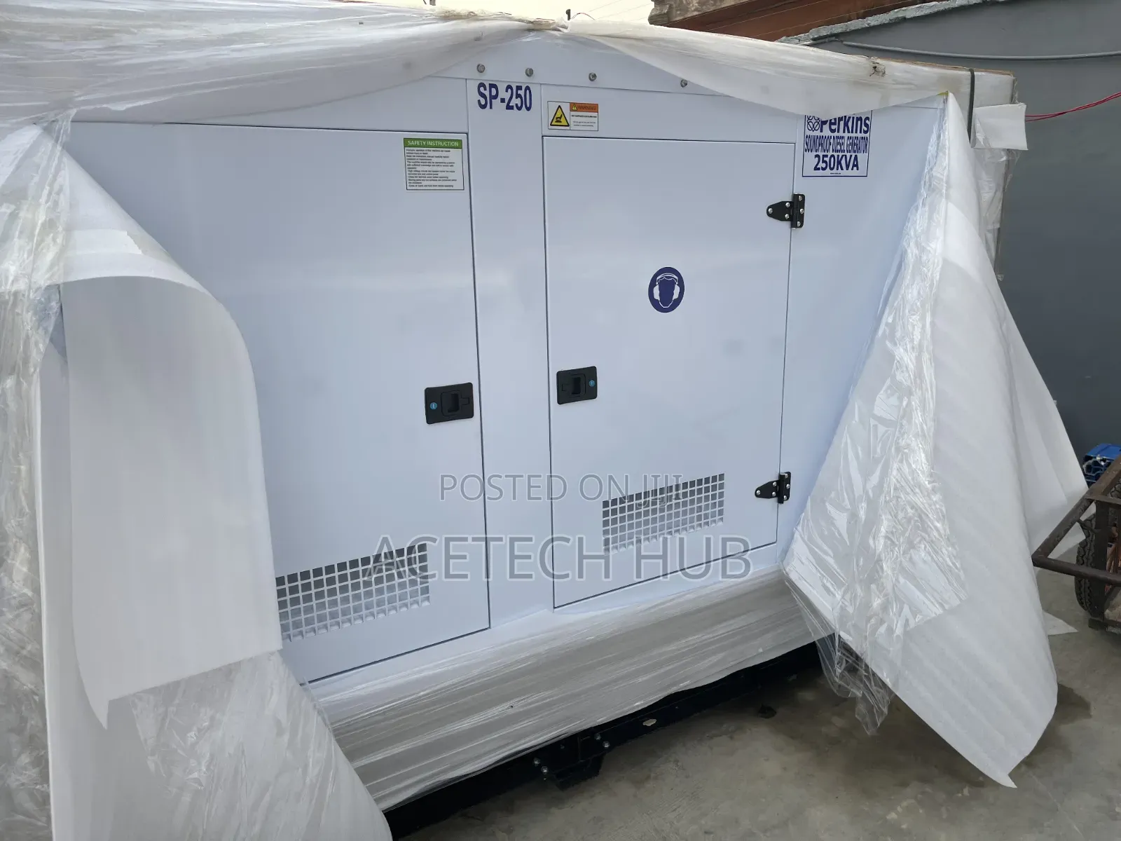 Perkins 3phase 250kva Soundproof Diesel Generator - Reliable