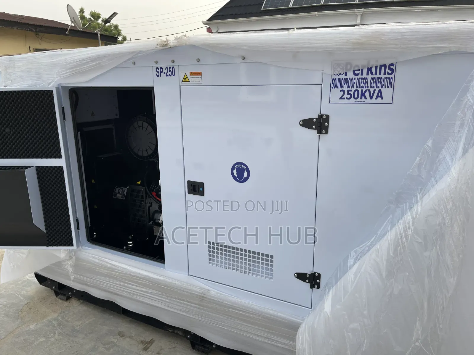 Perkins 250kva Diesel 3-Phase,Stamford Alternator Soundproof Generator