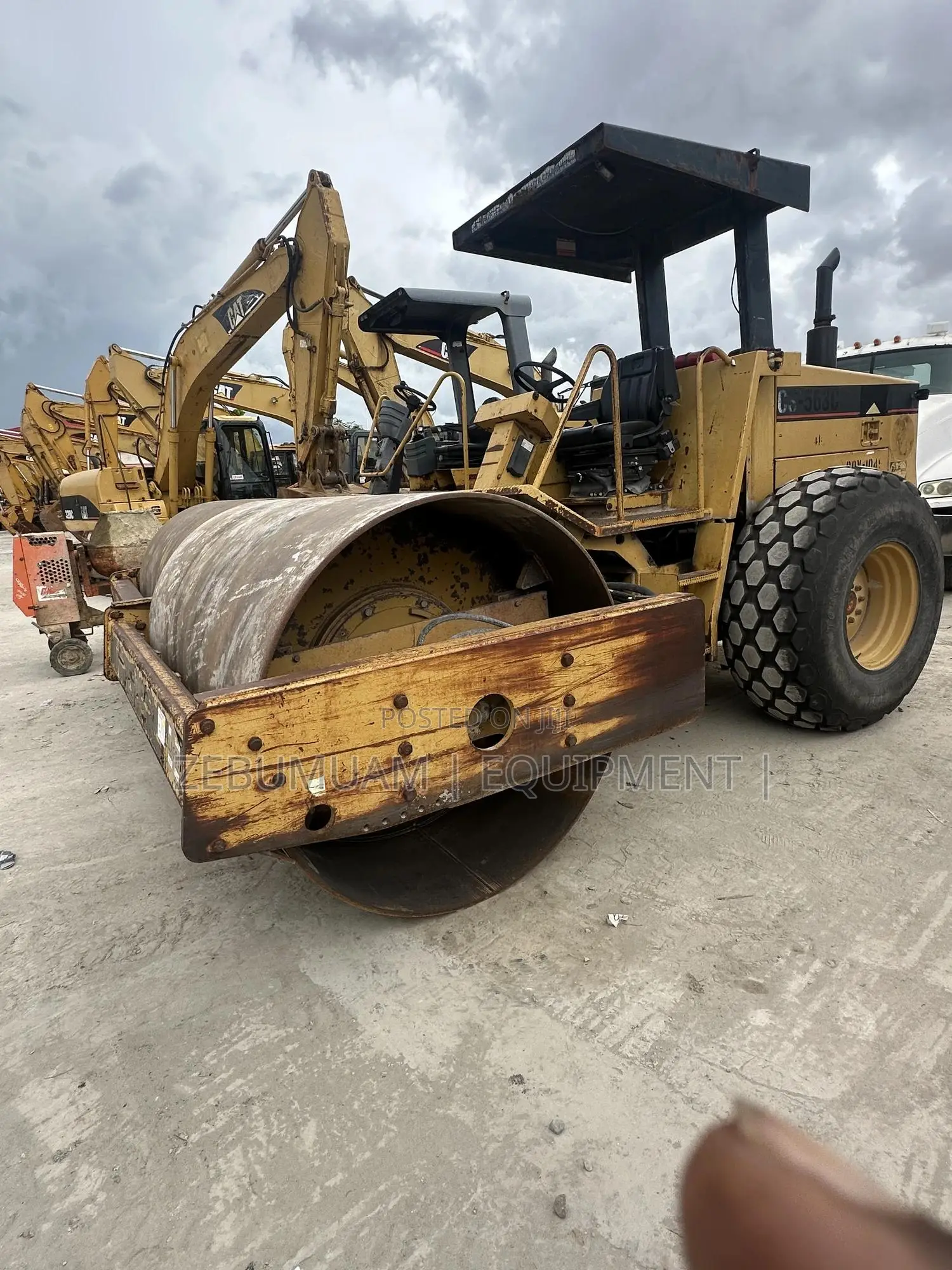 Wheel Roller Cs 563 for Sale: Price 145m Naira