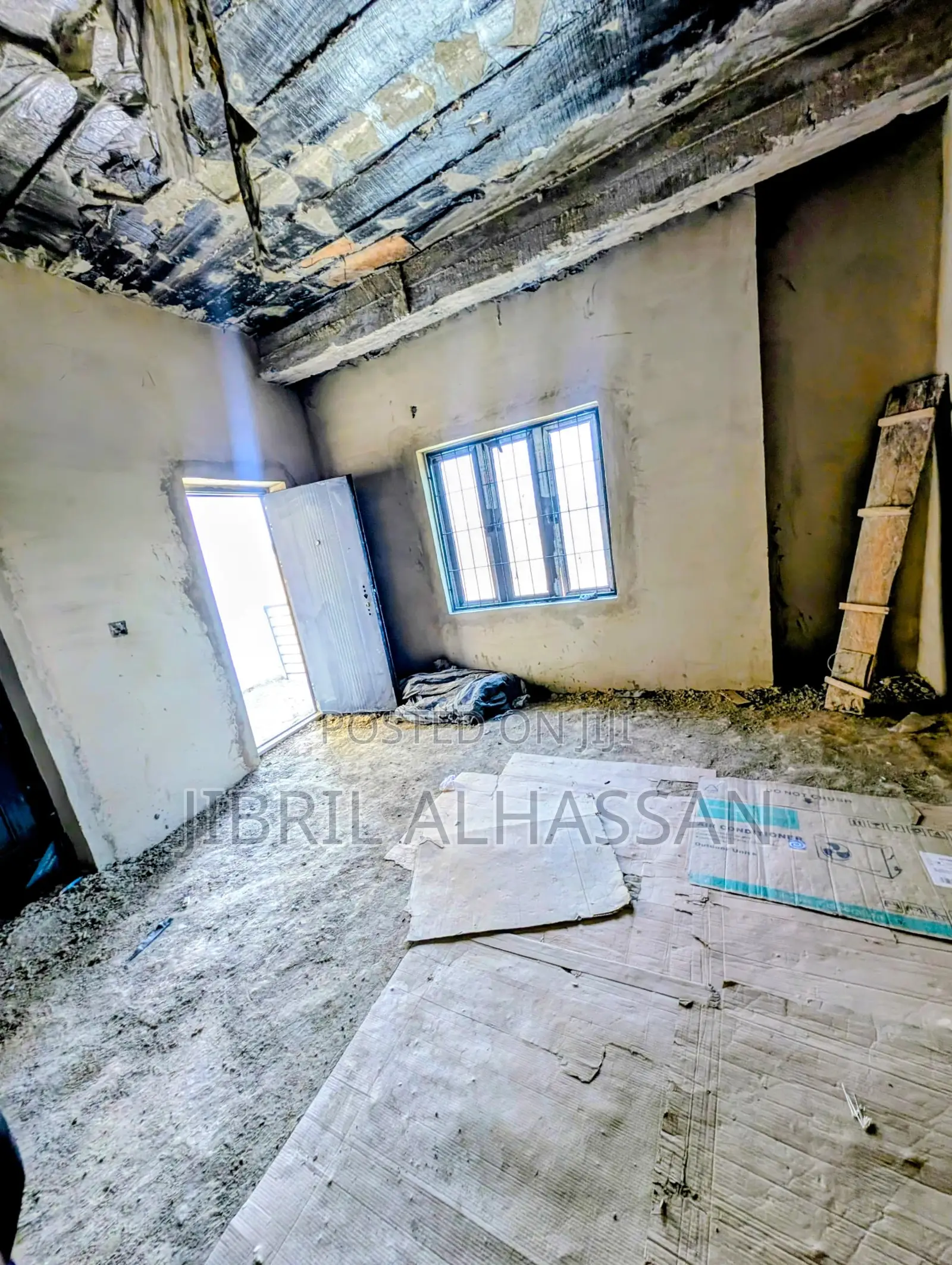 5bdrm Townhouse/Terrace in Gaduwa for sale