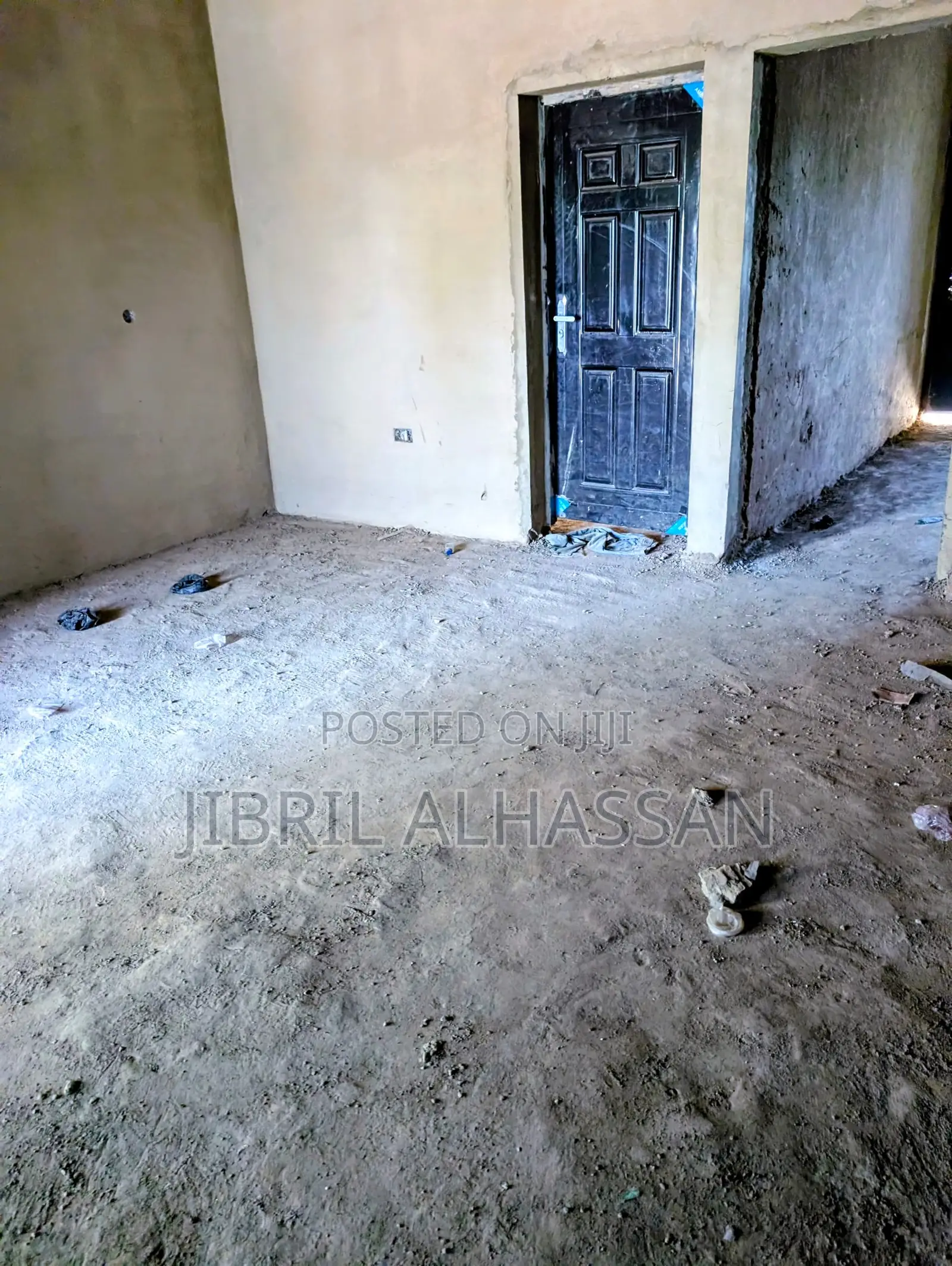 5bdrm Townhouse/Terrace in Gaduwa for sale