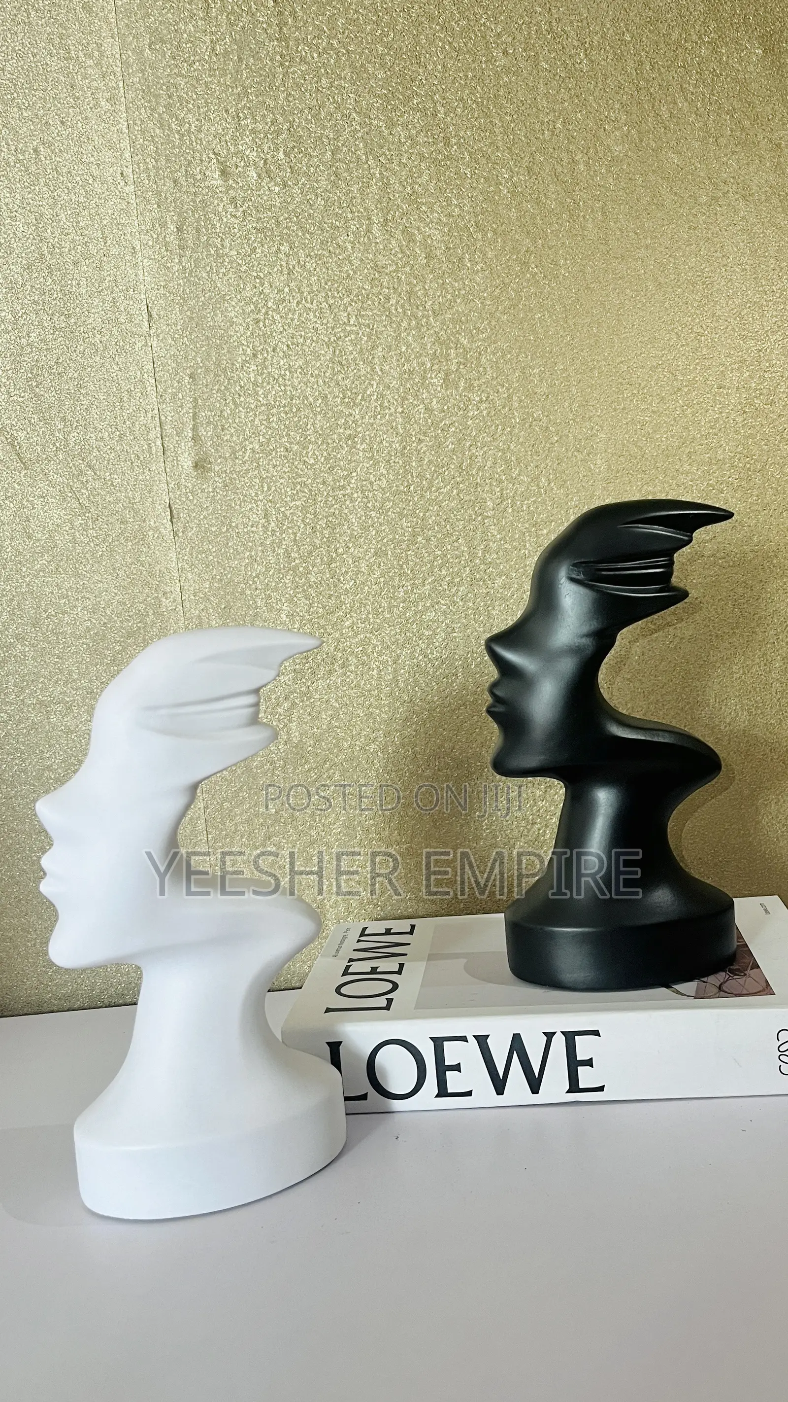 Deco Figurine