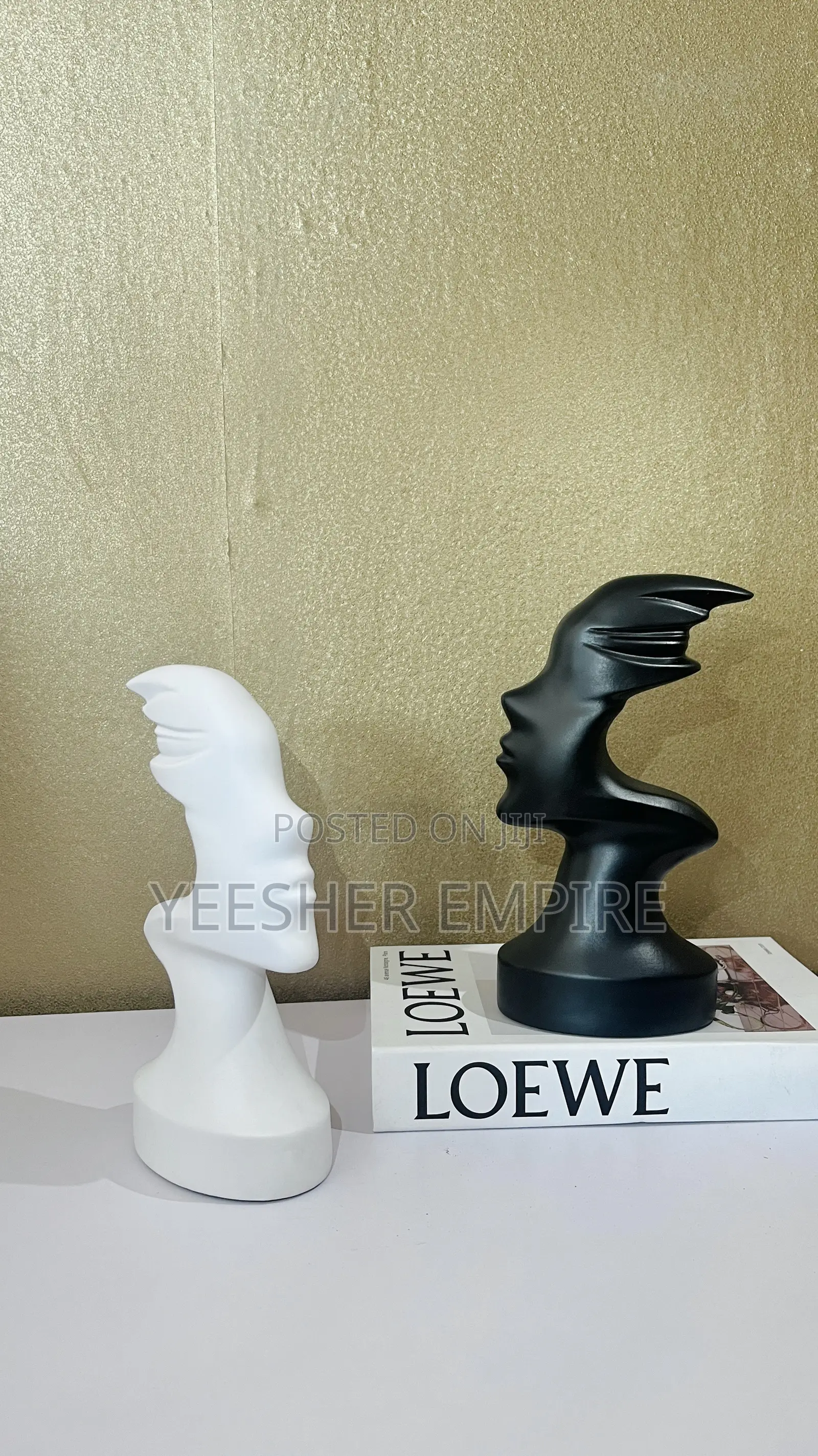 Deco Figurine