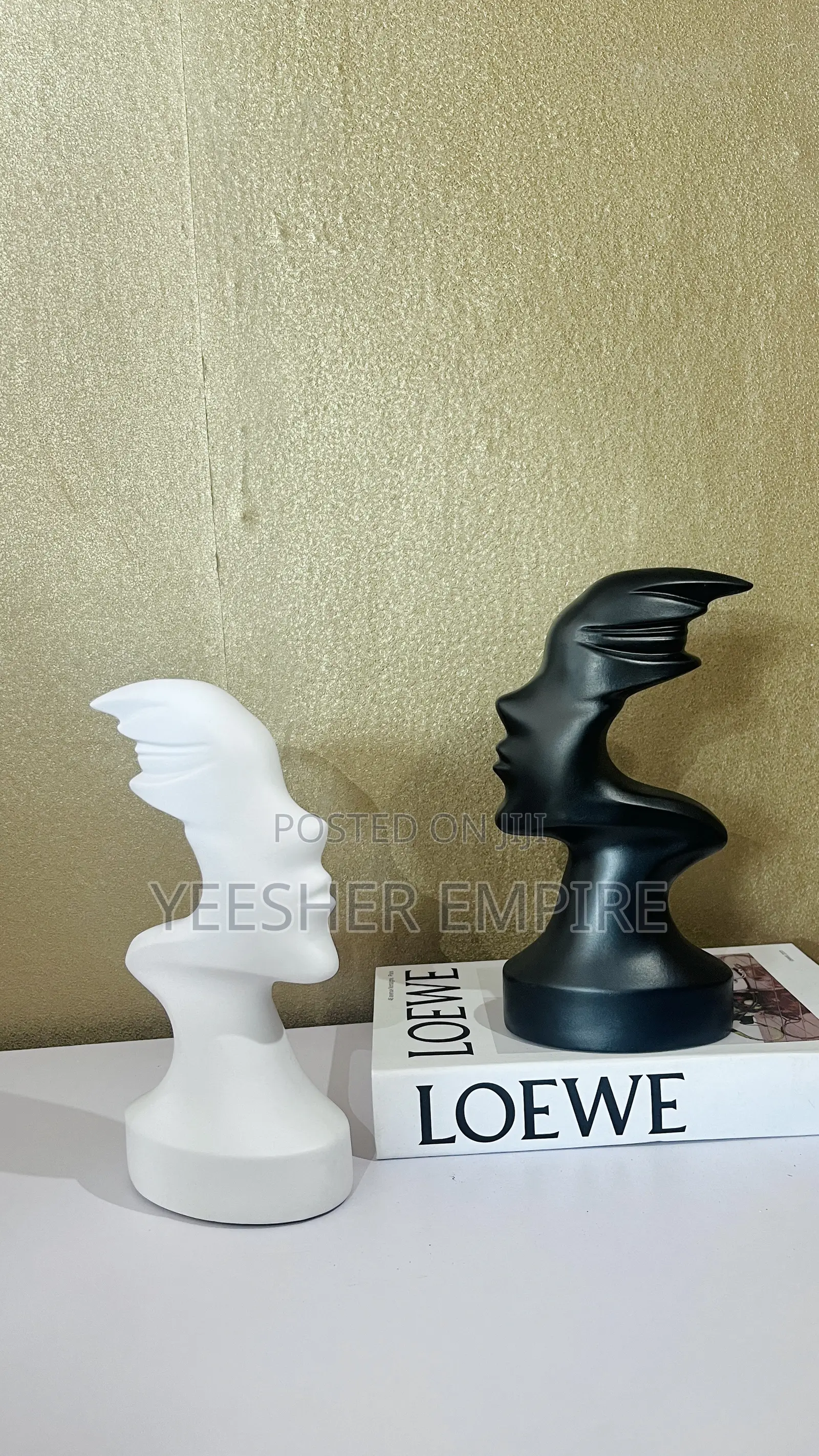 Deco Figurine