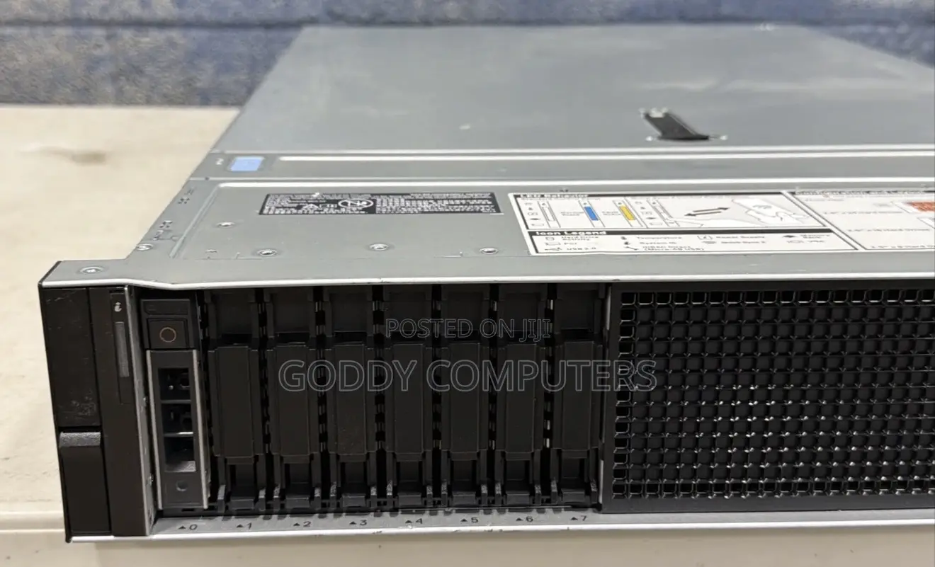 Server Dell PowerEdge R740 32GB Intel Xeon HDD 4T