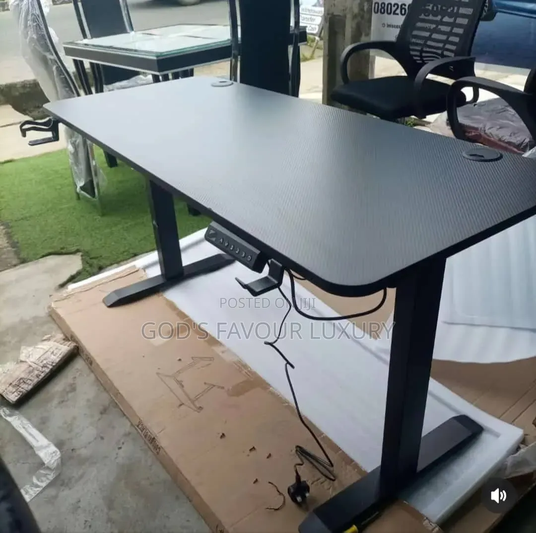 Adjustable Electric Desk - 1.4m - Black