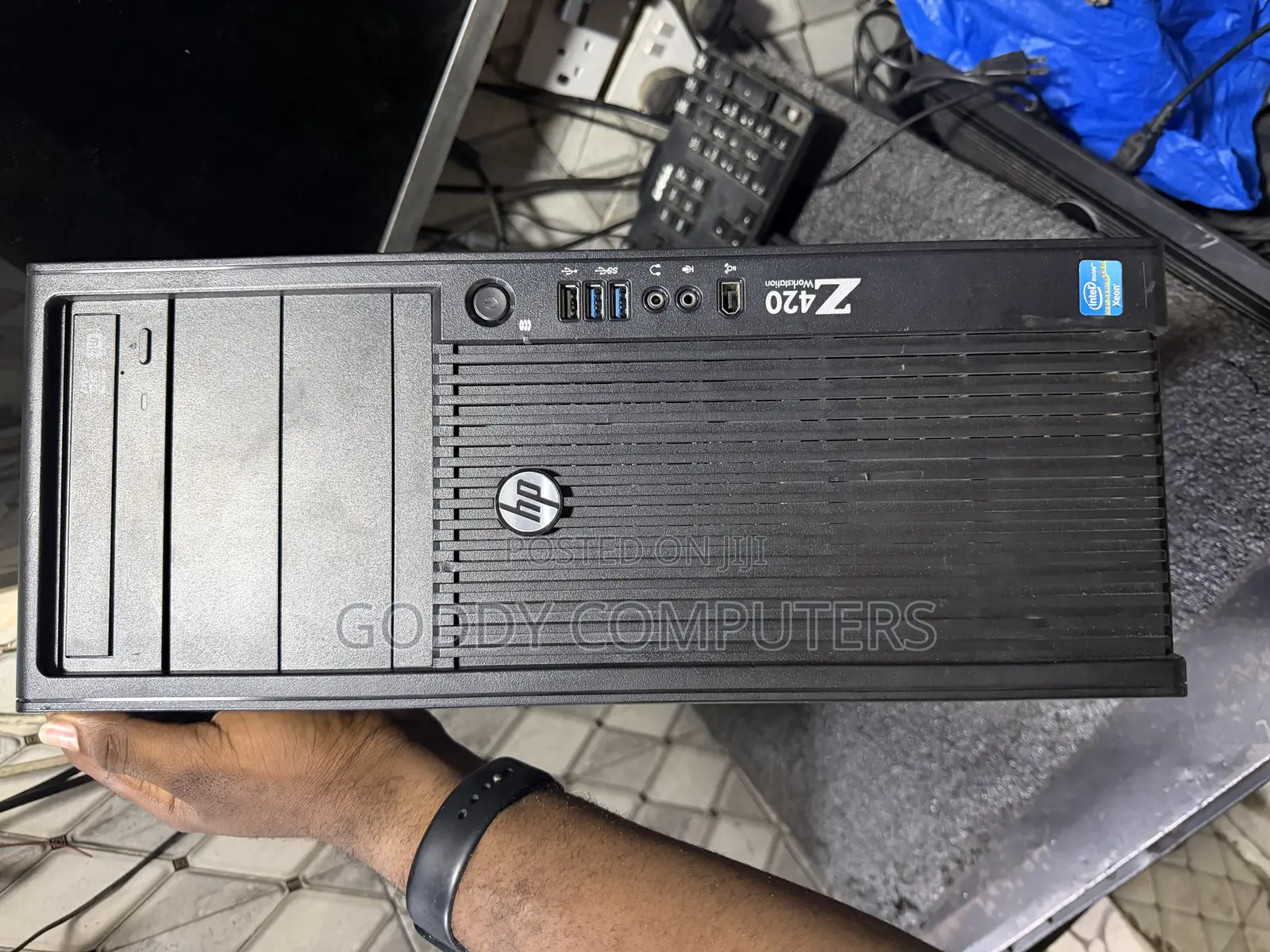 Desktop Computer HP Z420 32GB Intel Xeon HDD 1T