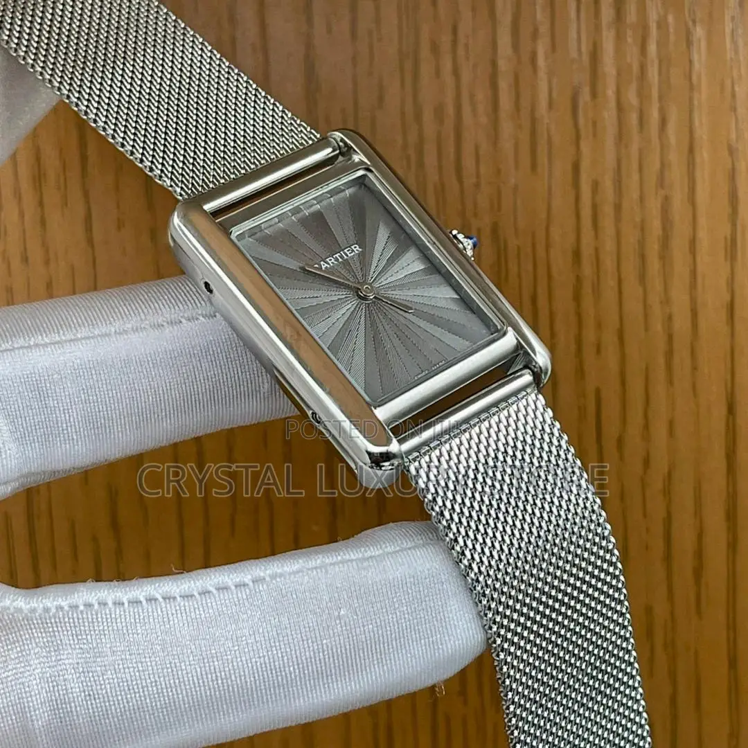 Cartier Quality Luxury Ladies Chain Strap Wristwatch